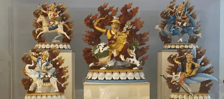 Dorje Shugden and retinue